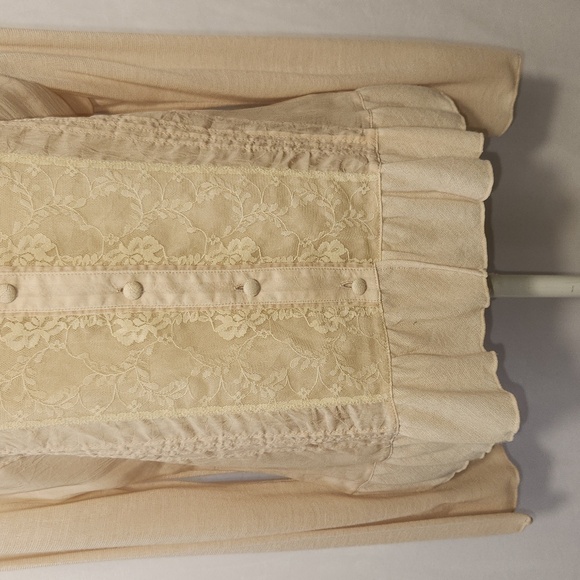 J Jill Women's Size MP Beige Floral Lace Pin Tucked Long Sleeve Button Down Top - Picture 3 of 14